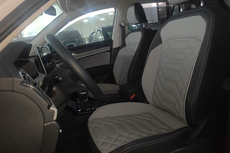 Used Volkswagen Tayron 2023 280TSI Two-Wheel-Drive Luxury Plus Advanced Version
