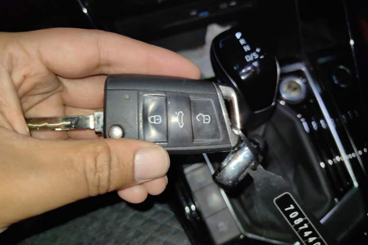 Used Volkswagen Tayron 2021 330TSI Two-Wheel Drive Luxury Connected Version Plus