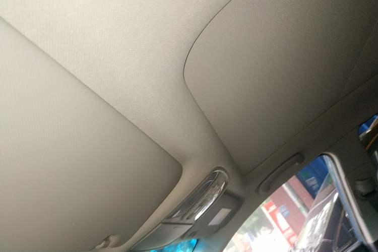 Used Kia KX3 2015 1.6L Automatic Two-Wheel Drive DLX Headliner