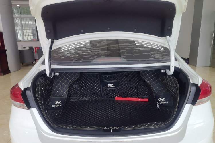 Used Hyundai Elantra (6th Generation / Lingdong) 2020 1.4T Dual-Clutch Xuan Dong · Dynamic Version Trunk