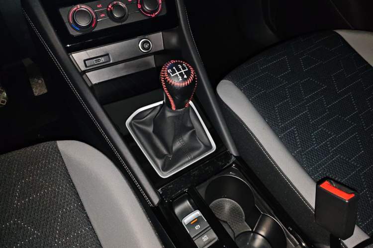 Used Jetta VS5 2024 280TSI Manual Pioneer Edition Gear Lever