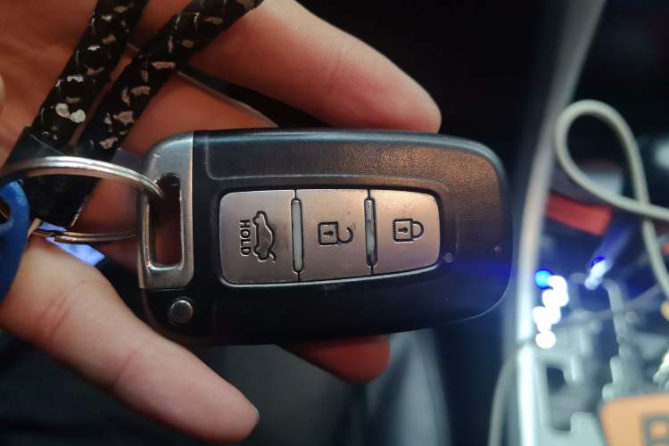 Used Hyundai Sonata 2013 2.0L Automatic Luxury Edition
