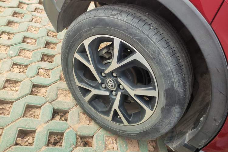 Used Toyota C-HR 2018 2.0L Leading Edition China VI Right Rear Wheel Hub