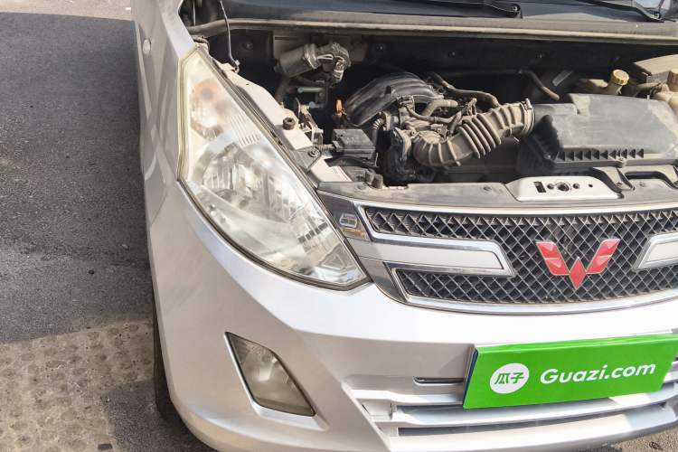 Used Wuling Rongguang V 2016 1.2L Standard Version