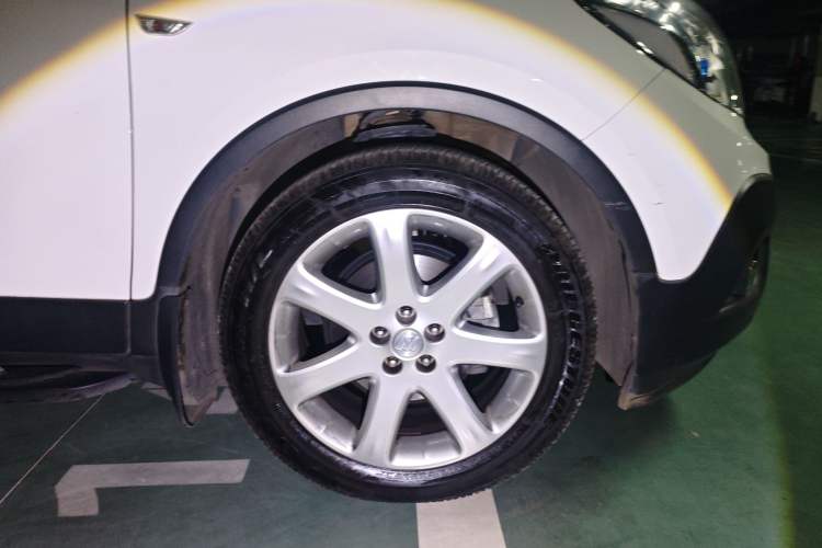 Used Buick Encore 2015 1.4T Automatic Two-Wheel Drive Urban Elite Version
