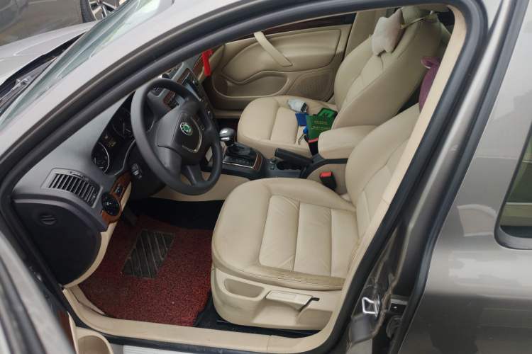 Used Skoda Octavia 2013 1.6L Automatic Yijun Edition Left Front Seat