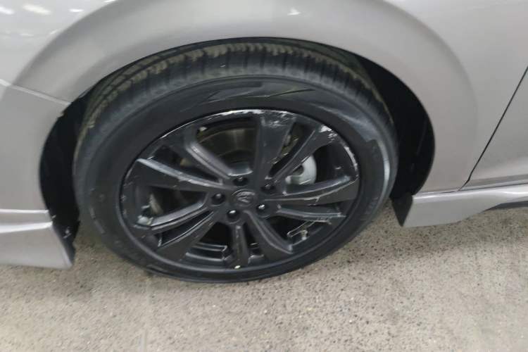 Used CHANGAN Eado 2020 PLUS Blue Whale NE 1.4T GDI DCT Flagship Model Left Front Wheel Hub
