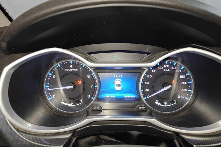 Used Geely Auto Emgrand 2017 Sedan Million Edition 1.5L Manual Upward Connect Version Instrument Cluster