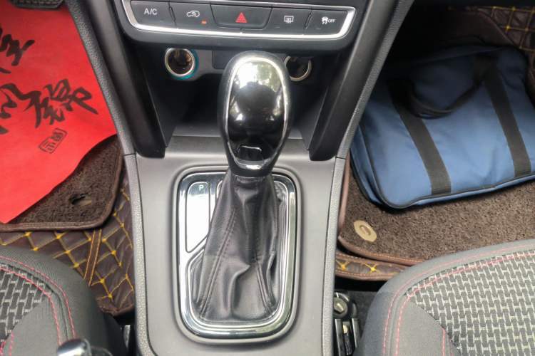 Used Chery Tiggo 3 2016 1.6L CVT Fashion Edition Gear Lever