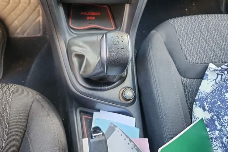 Used Peugeot 308 2013 1.6L Manual YouShang Model Gear Lever