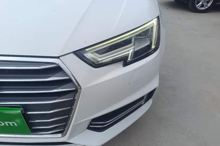 Used Audi A4L 2018 30th Anniversary Edition 45 TFSI quattro Individual Sport Edition Left Front Headlight
