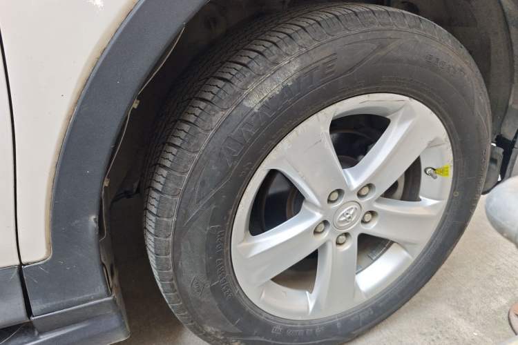 Used Toyota RAV4 2013 2.0L CVT Two-Wheel Drive Urban Edition