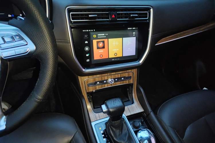 Used Roewe RX8 2018 30T Smart Connectivity Four-Wheel Drive Flagship Edition