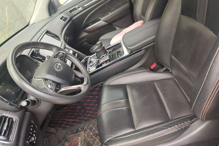 Used GAC Trumpchi GS8 2020 390T Two-Wheel Drive Luxury Smart Connectivity Version (7 Seats) Left Front Seat