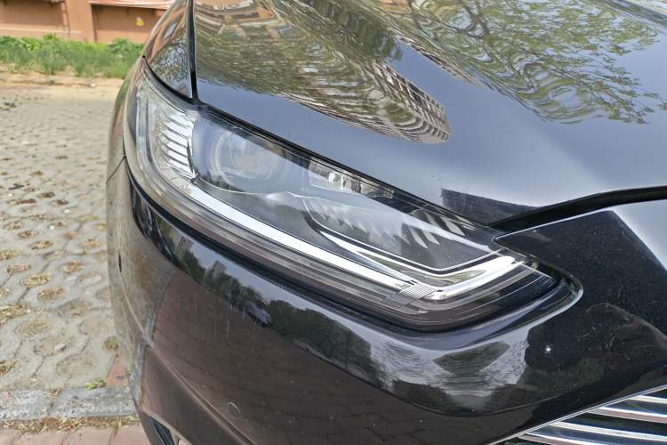 Used Ford Mondeo 2013 2.0L GTDi240 Flagship Edition Right Front Headlight