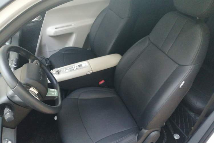 Used CHANGAN NEVO Lumin 2025 205 km Xiangqin Version
