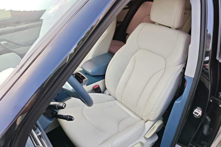 Used Zotye Domy X7 2017 1.8T DCT Prestige Model
