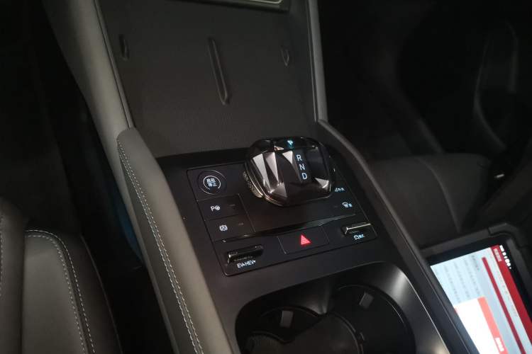 Used BYD Qin L 2025 DM-i Smart Drive 120KM Leading Model