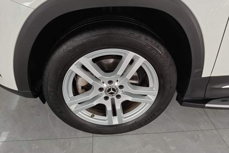 Used Mercedes-Benz GLB 2022 Second Facelift GLB 200 Dynamic Edition Left Front Wheel Hub