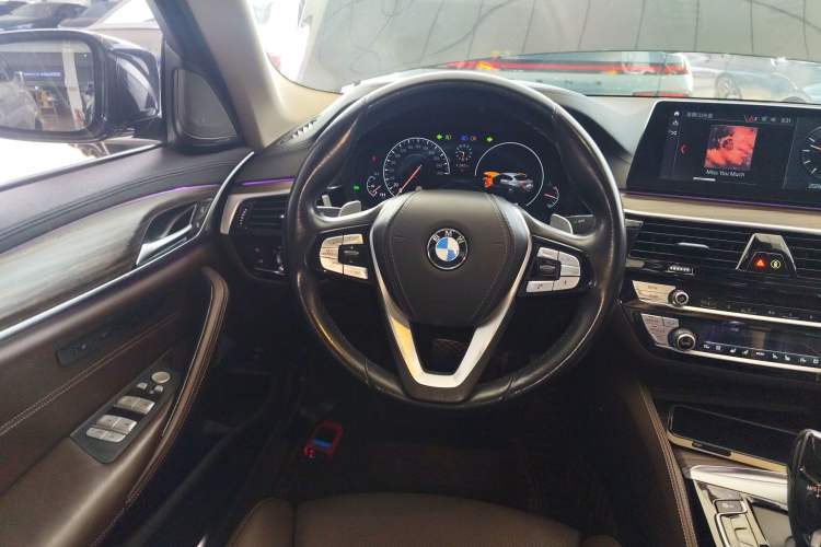Used BMW 5 Series 2019 540Li Executive Edition Steering Wheel