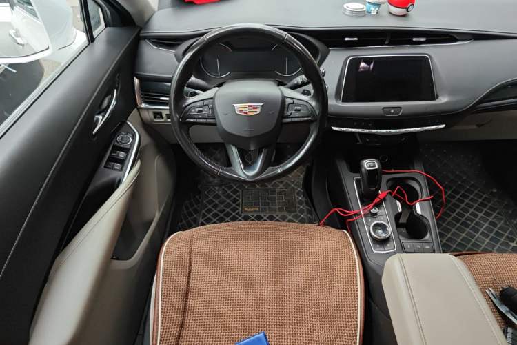 Used Cadillac XT4 2018 28T Two-Wheel-Drive Luxury Model