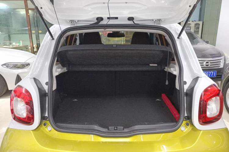 Used smart forfour 2016 1.0L 52 kW Passion Edition
