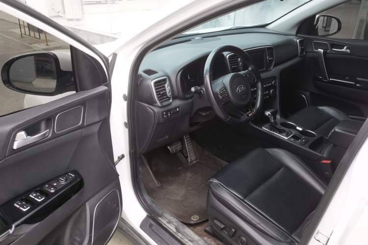 Used Kia KX5 2017 1.6T Automatic Two-Wheel Drive 15th Anniversary Special Edition DLX Driver Seat