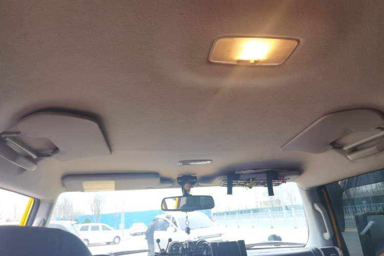 Used Toyota FJ Cruiser 2017 4.0L Dual Airbags Dual Fuel Tanks JBL – Middle East Headliner