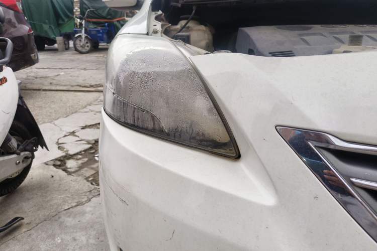 Used Toyota Vios 2011 1.6L GL-i Sunroof Version AT Right Front Headlight