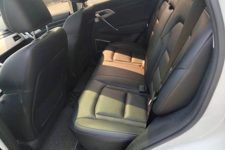 Used Geely Auto Emgrand X7 Sport 2020 1.8TD DCT Two-Wheel Drive Smart Connect 4G-Enabled Version