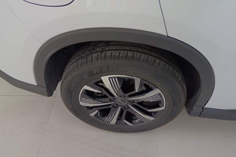 Used BYD Sealion 05 DM-i 2025 DM-i 75KM Luxury Model Right Rear Wheel Hub