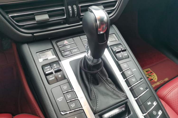 Used Porsche Macan 2018 Macan 2.0T
