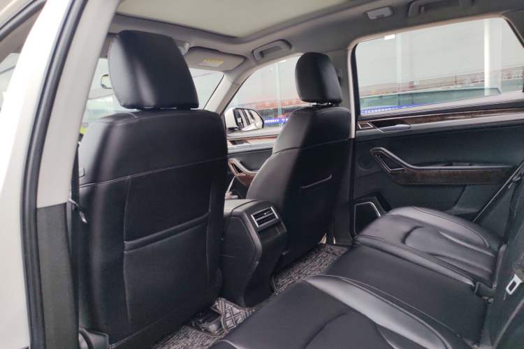 Used Zotye Domy X7 2017 1.8T Manual Luxury Model
