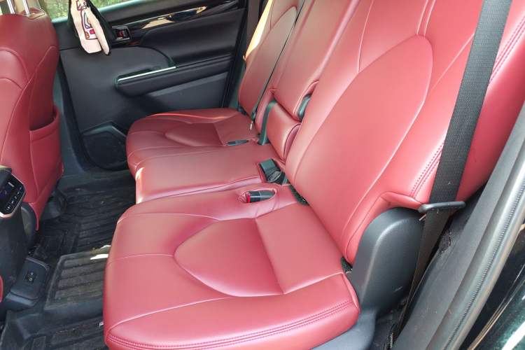 Used Toyota Highlander 2024 2.5L Smart e-Power Dual-Motor All-Wheel-Drive Elite Version – 7 Seats