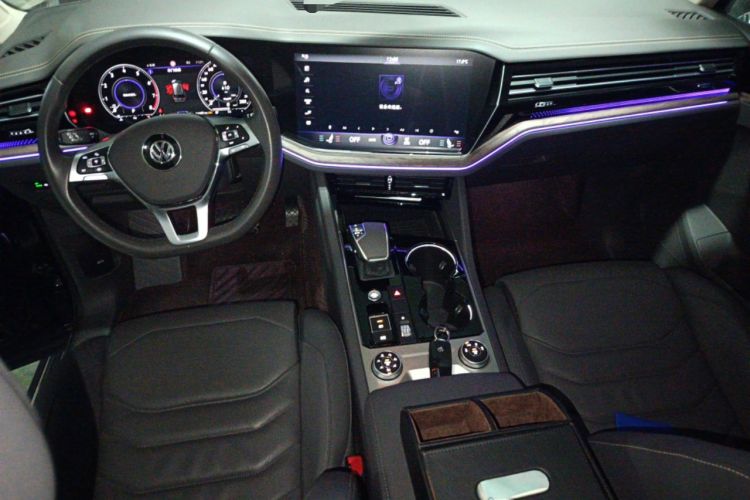 Used Volkswagen Touareg 2019 3.0 TSI RuiFeng Edition China V Standard Center Console