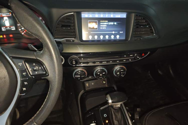 Used GAC Trumpchi GA6 2015 1.8T DCT Luxury Navigation Model