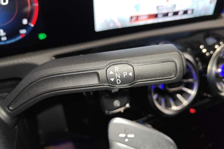 Used Mercedes-Benz A-Class 2021 A 200 L Sport Sedan Fashion Model Gear Lever