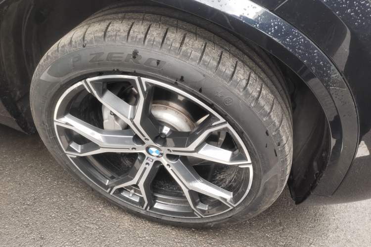 Used BMW X5 2023 xDrive 30Li Luxury M Sport Night Edition Package Exterior 4