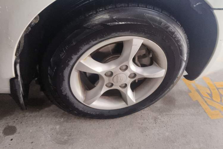 Used Geely Auto Classic Emgrand 2013 Sedan 1.5L Manual Entry-Level Model
