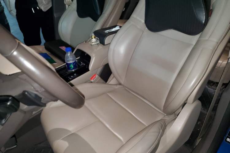 Used Lincoln Corsair 2020 2.0T Two-Wheel Drive Luxury Edition Left Front Seat