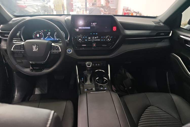 Used Toyota Crown Kluger 2021 2.5L HEV Four-Wheel Drive Premium Edition Center Console