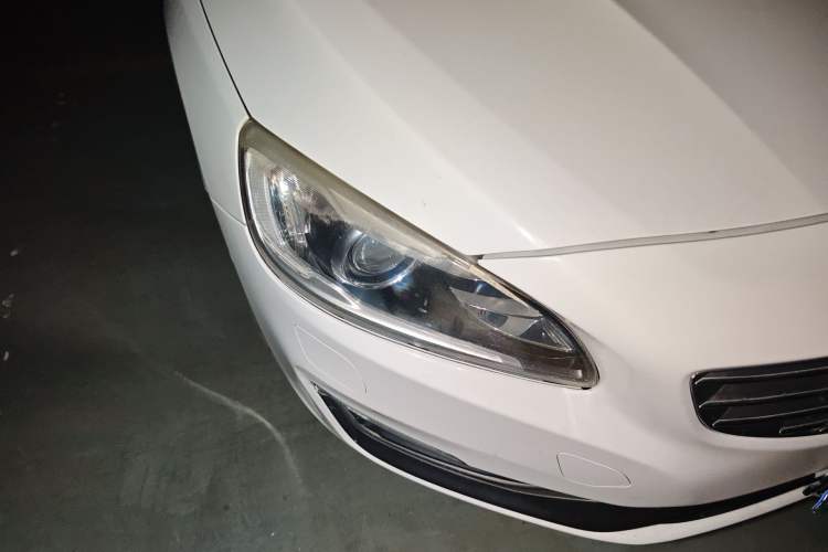 Used Volvo V60 2014 Restyled T5 Zhiya Edition
