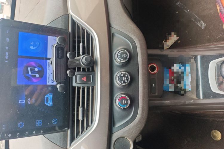 Used Baojun 310W 2017 1.5L Manual Comfort Version China V Audio And AC Panel