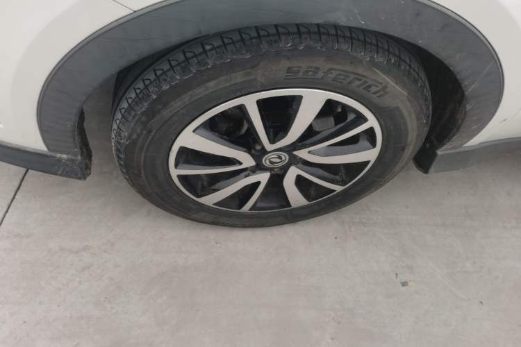 Used Dongfeng Fengon 580 2017 1.5T Manual Luxury Model
