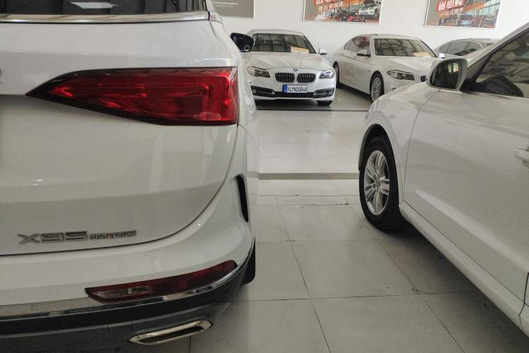 Used JETOUR X95 2023 Revised 1.6T DCT Ultimate Edition 7 Seats Right Rear Taillight