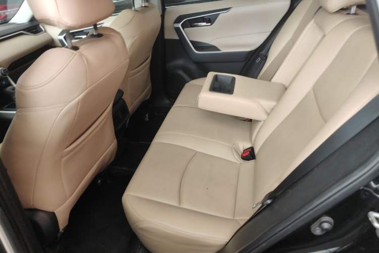 Used Toyota RAV4 2020 2.0L CVT Two-Wheel Drive Fashion Edition
