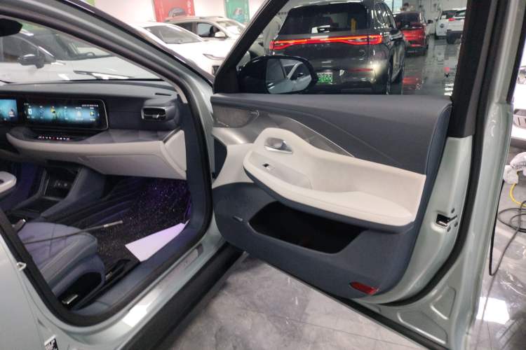 Used ARCFOX Alpha S 2023 650E Forest Edition PRO 175kw
