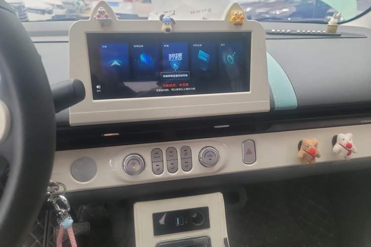 Used CHANGAN NEVO Lumin 2022 210km Sweet Edition Audio And AC Panel