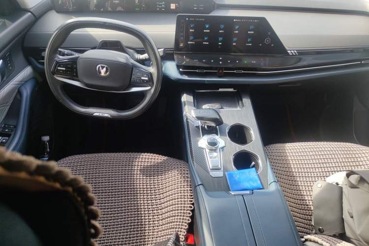 Used CHANGAN UNI-K iDD 2023 Smart Electric iDD 1.5T 135km Smart Leading Model
