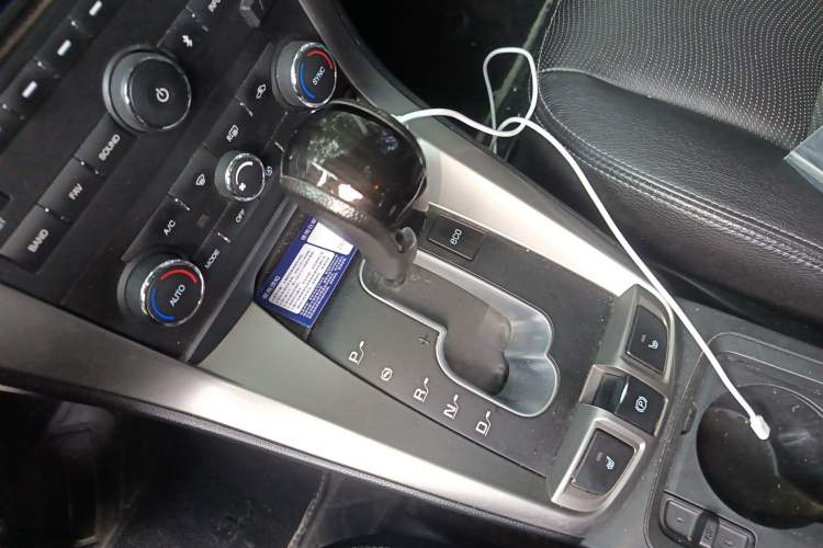 Used Chevrolet Captiva 2014 2.4L 4x4 Flagship Edition 7 Seats
